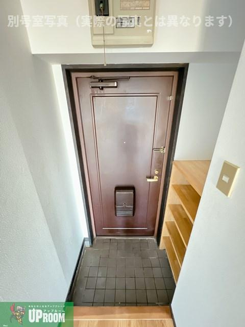 アベニューY.A.Nの玄関