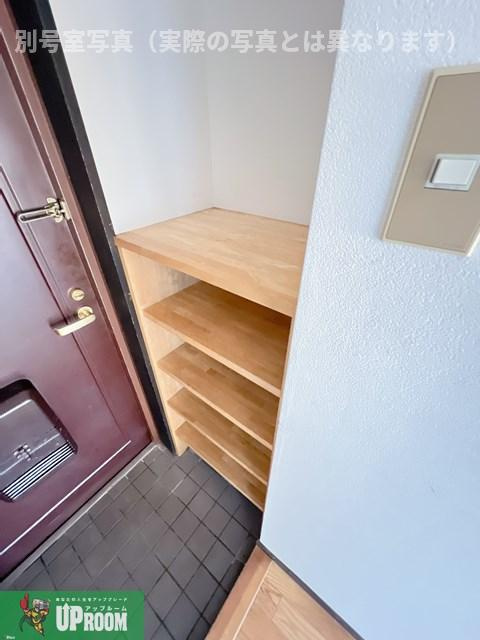 アベニューY.A.Nの玄関