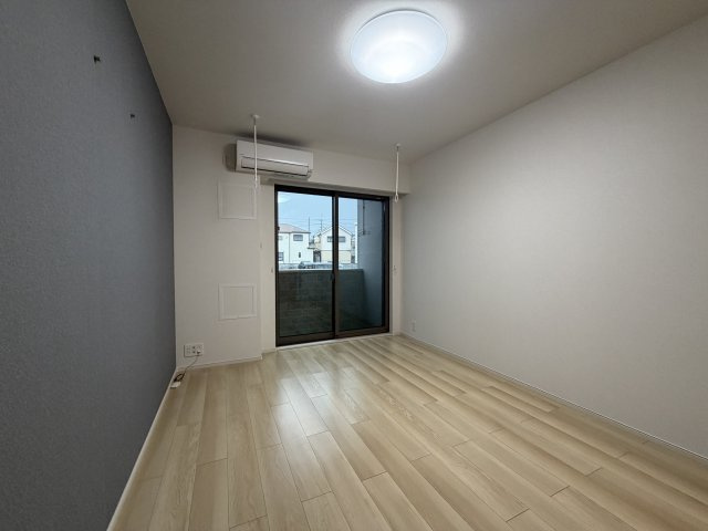 【洋室】 | NISHIKAWA