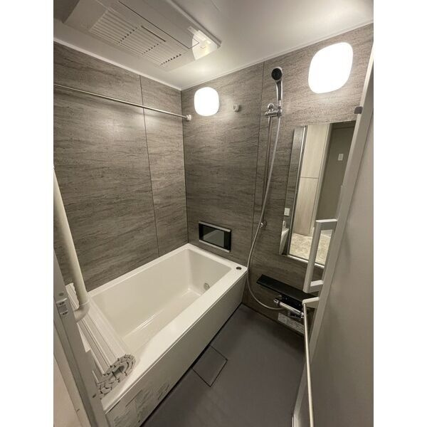 レーベン姫路本町の浴室