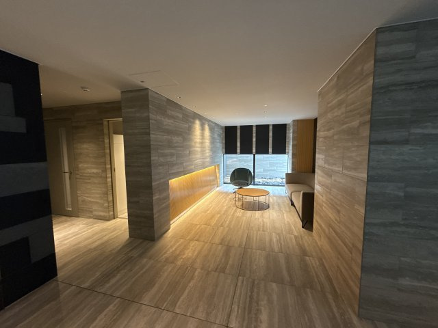 レーベン姫路本町のロビー