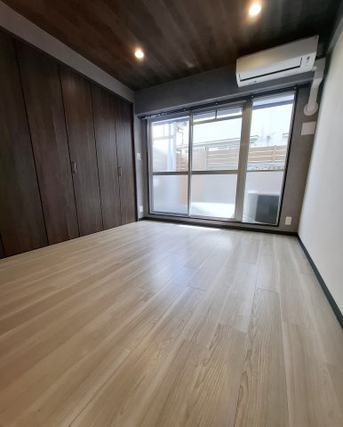 グラントゥール西宮北口の洋室