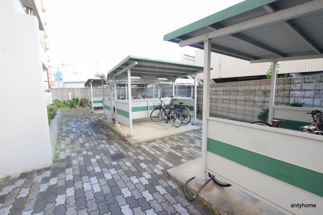 トーカン東淀川キャステール　仲介手数料無料の駐車場