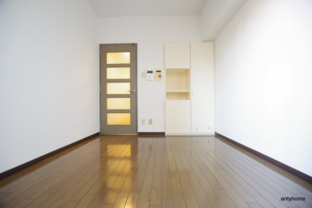 トーカン東淀川キャステール　仲介手数料無料の居間・リビング