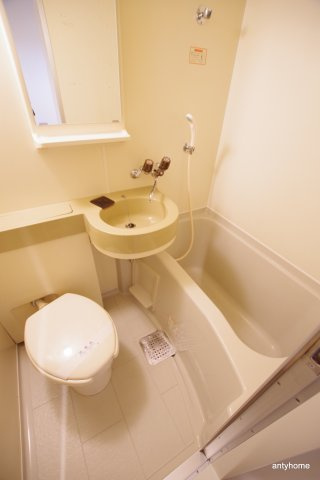 トーカン東淀川キャステール　仲介手数料無料の浴室