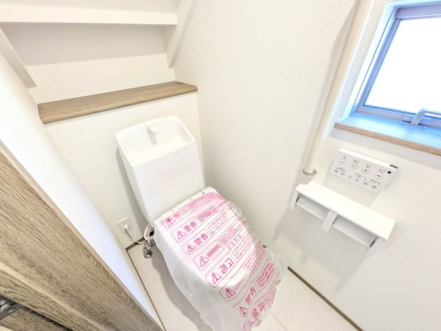 水戸市堀町2086番　新築戸建て　A号棟のトイレ|高い節水性能で、水道代を大幅にカット。環境とお財布に優しく、家計をしっかりサポートします。