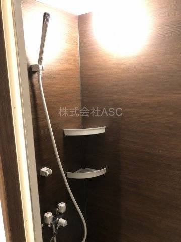 おおきに龍ビル　陽の浴室