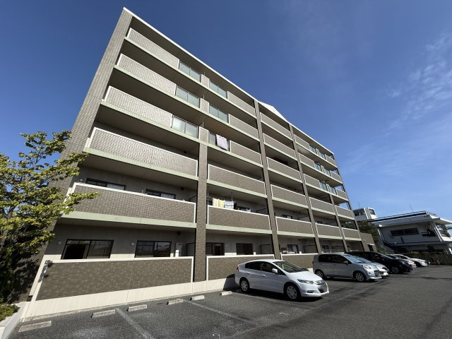 ヒルズ刀根山の外観