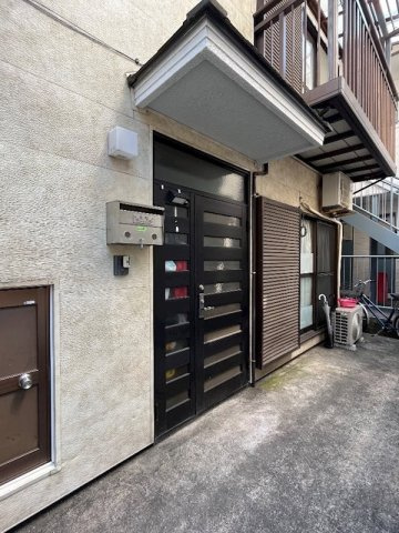 新蒲田戸建の玄関