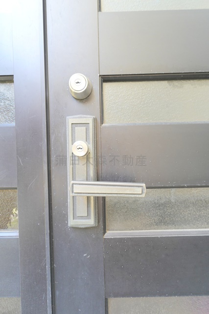 新蒲田戸建の玄関