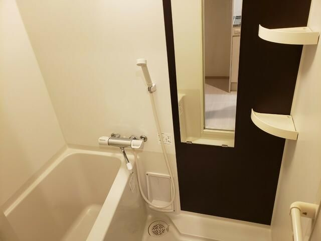 サザンフロント草加の浴室