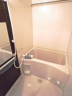 リブリ・みやびの浴室