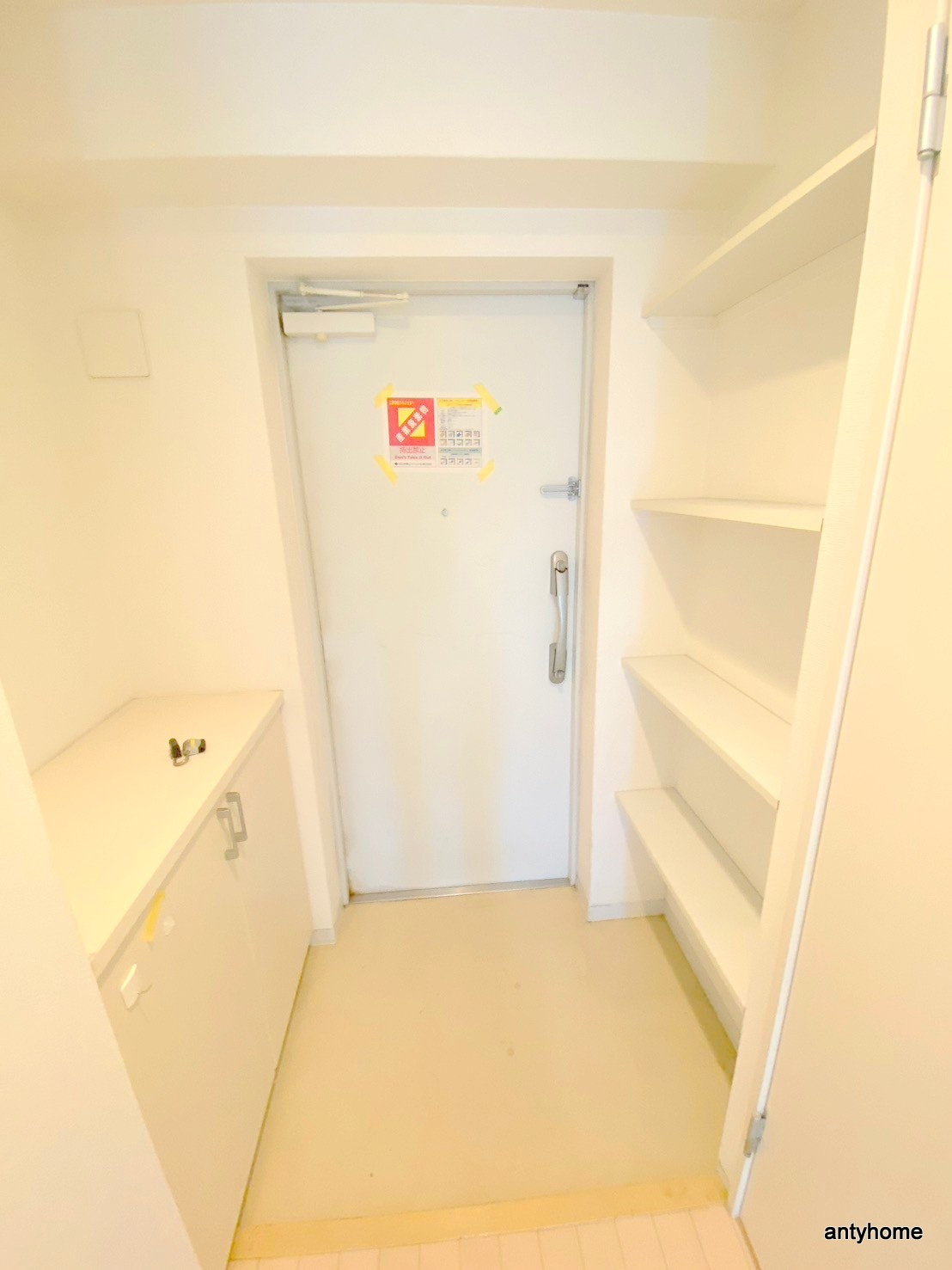 クレオキタホリエ　仲介手数料無料の玄関