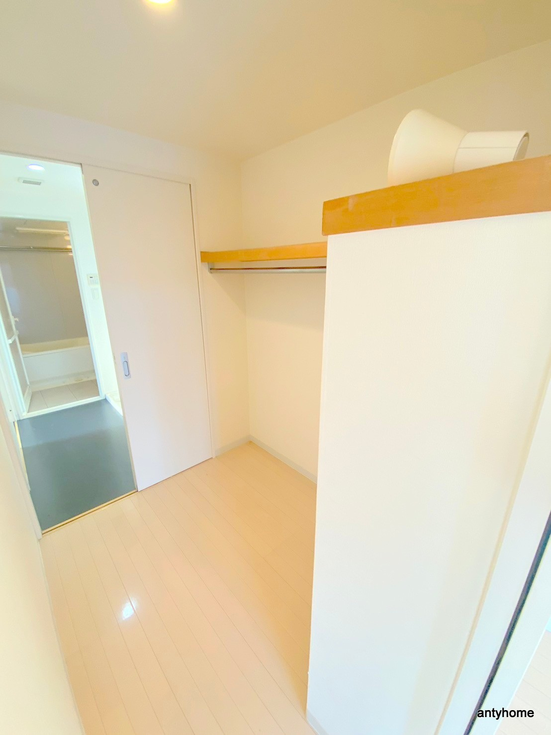 クレオキタホリエ　仲介手数料無料の収納