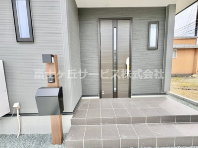 【エントランス】 | 豊橋市梅薮町 新築一戸建て | エントランスです