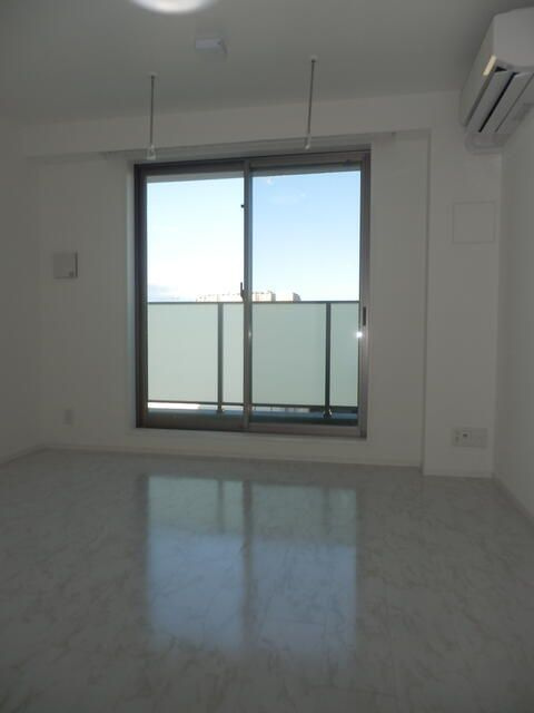 ユリカロゼＡＺ志村坂上の居間・リビング