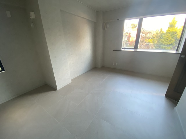 ロイヤル山芦屋の居間・リビング