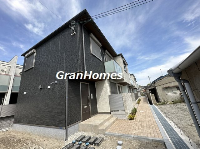 シャーメゾン土山西の外観