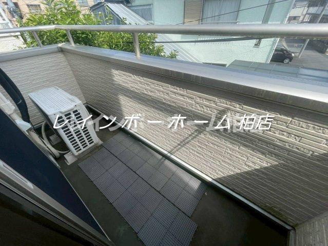 松戸市幸谷のアパートのバルコニー|開放的で明るい空間を演出してくれるバルコニーです