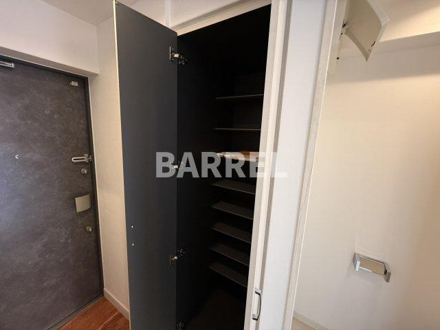 豊中市岡上の町２丁目の賃貸マンションの収納