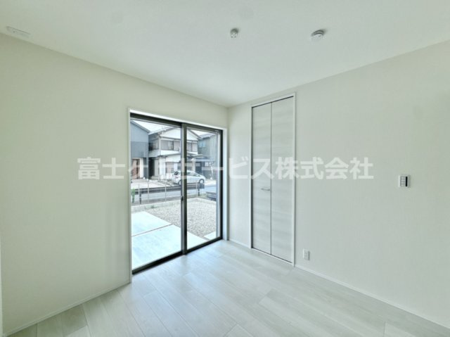 【洋室】 | 豊橋市馬見塚町 59期 新築一戸建て 1号棟 | 広々とした洋室です