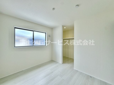 【洋室】 | 豊橋市馬見塚町 59期 新築一戸建て 1号棟 | 落ち着いた色調の洋室です