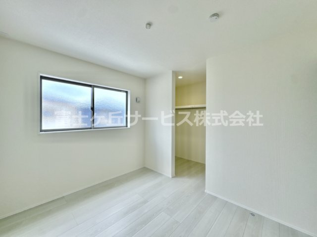 【洋室】 | 豊橋市馬見塚町 59期 新築一戸建て 1号棟 | 落ち着いた色調の洋室です
