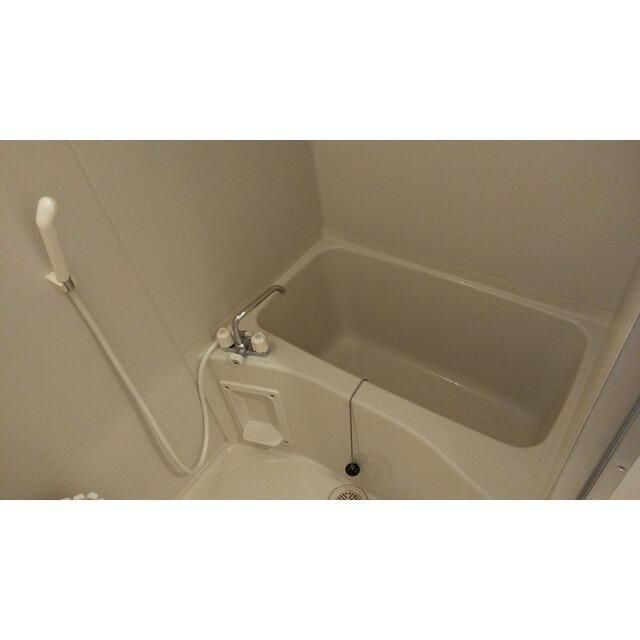 メゾンドロゼの浴室