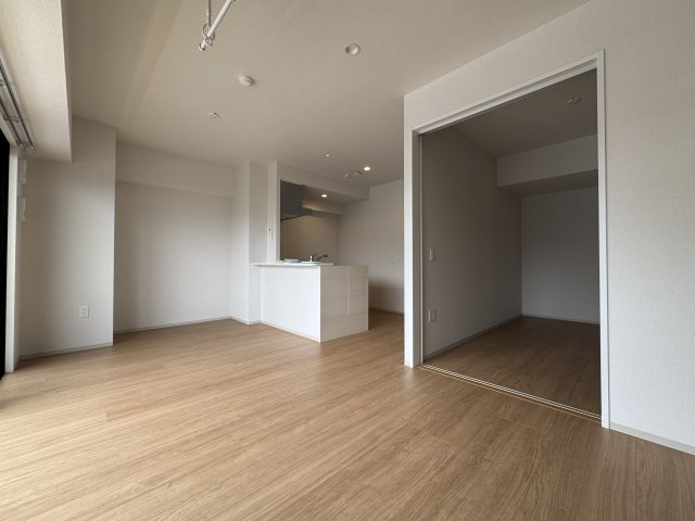 トリニティ豊中本町の居間・リビング