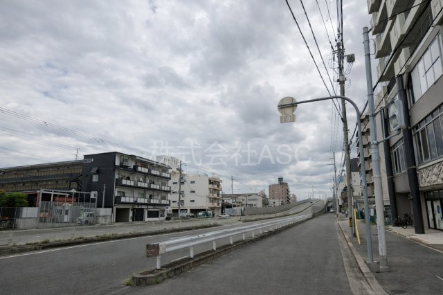野本ビル 貸店舗・事務所の洋室