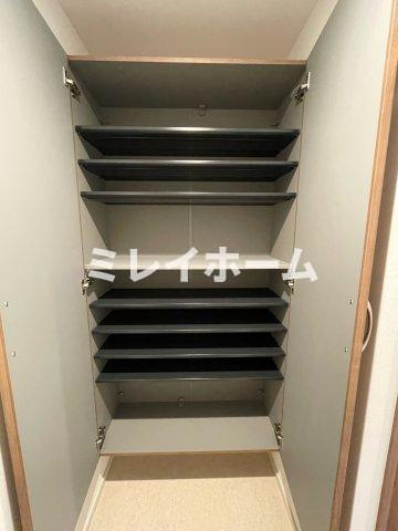 WHARF大井町westの玄関