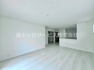 【居間・リビング】 | 豊橋市馬見塚町 59期 新築一戸建て 5号棟 | ＬＤＫです