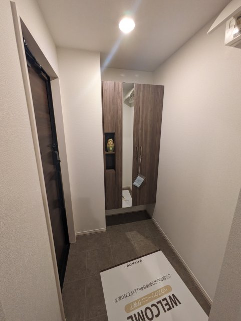 エレナ本山の玄関