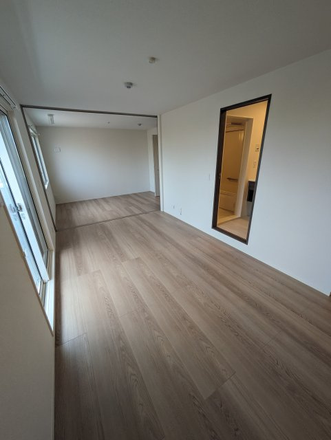 エレナ本山の居間・リビング