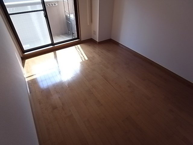 プレサンス神戸駅前の居間・リビング