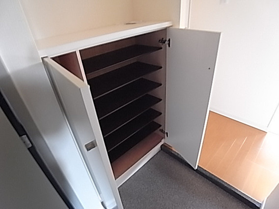 モンテルーチェ甲南の玄関