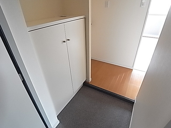 モンテルーチェ甲南の玄関