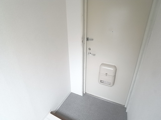 アート永和青木の玄関