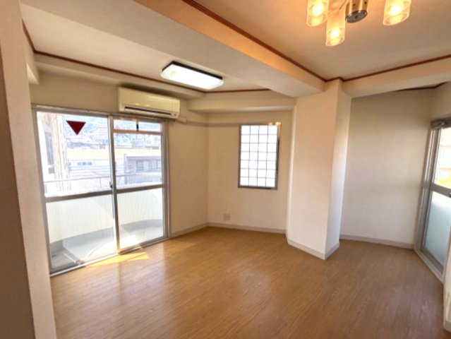 ヒルズ六甲の居間・リビング