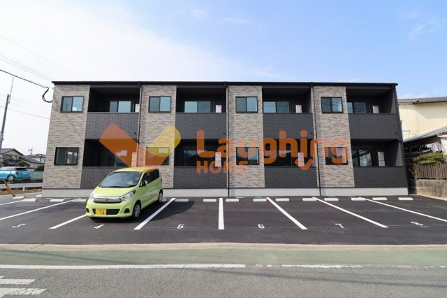 BRAVE BASE合川の駐車場