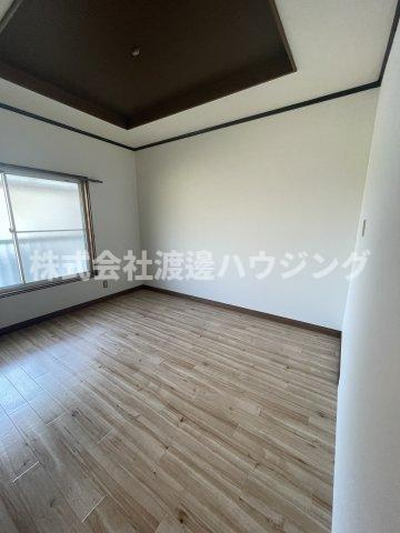 長吉長原西4丁目貸家の寝室