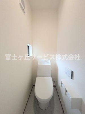 【トイレ】 | 浜松市中央区参野町 新築一戸建て A号棟 | １F2F同タイプのトイレがあります