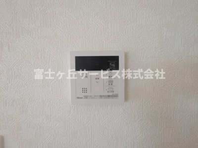 【発電・温水設備】 | 浜松市中央区参野町 新築一戸建て A号棟 | 温水設備です