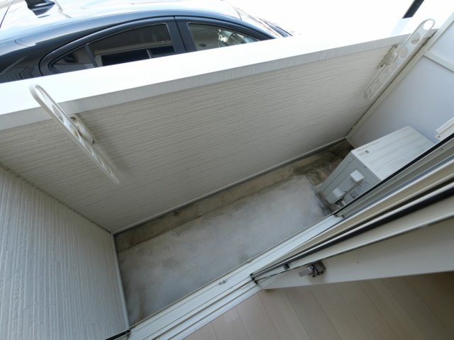 ヒルズヴィラ朱雀の駐車場