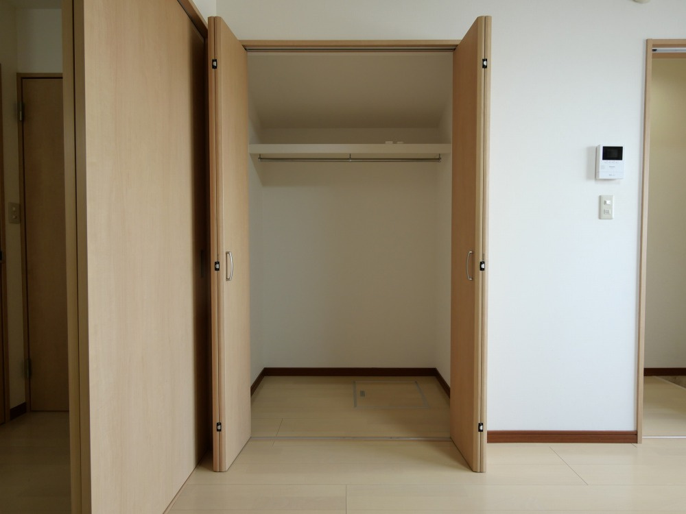 ヒルズヴィラ朱雀の居間・リビング