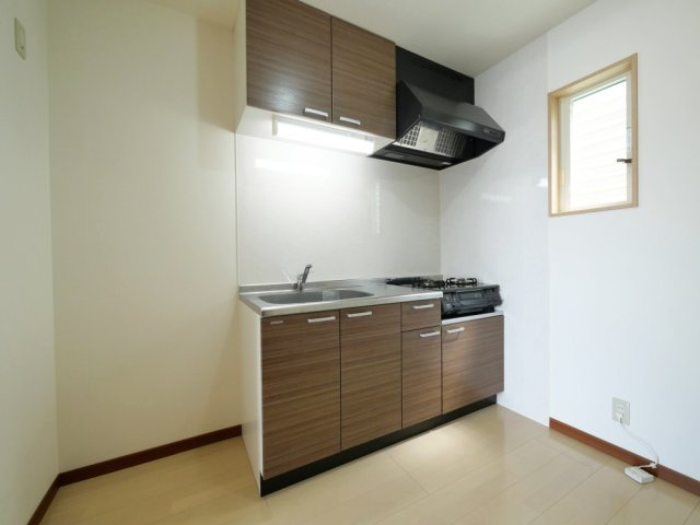 ヒルズヴィラ朱雀のキッチン|使いやすいキッチンです