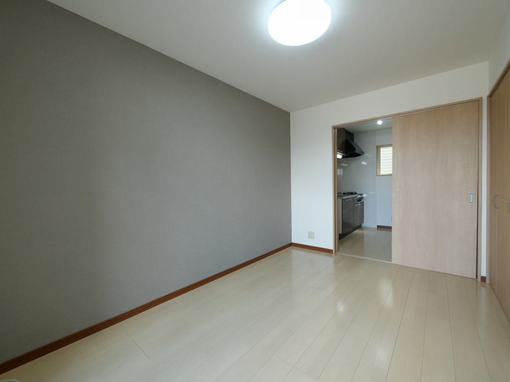 ヒルズヴィラ朱雀の独立洗面台|独立洗面台、朝の身支度には欠かせません