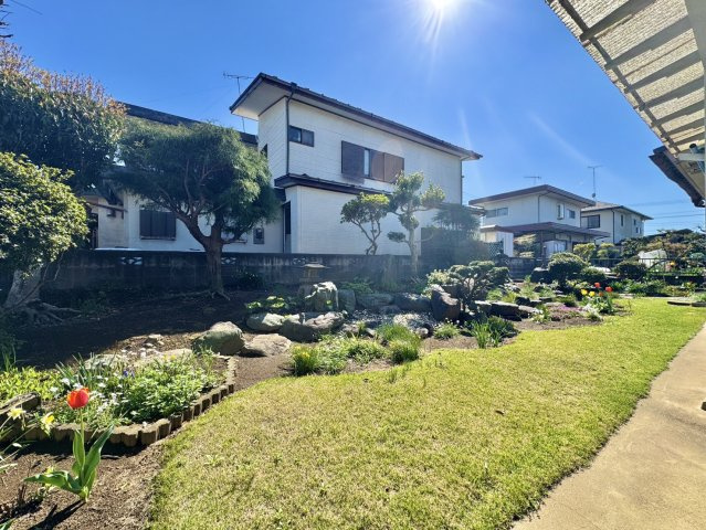 水戸市双葉台中古戸建の庭