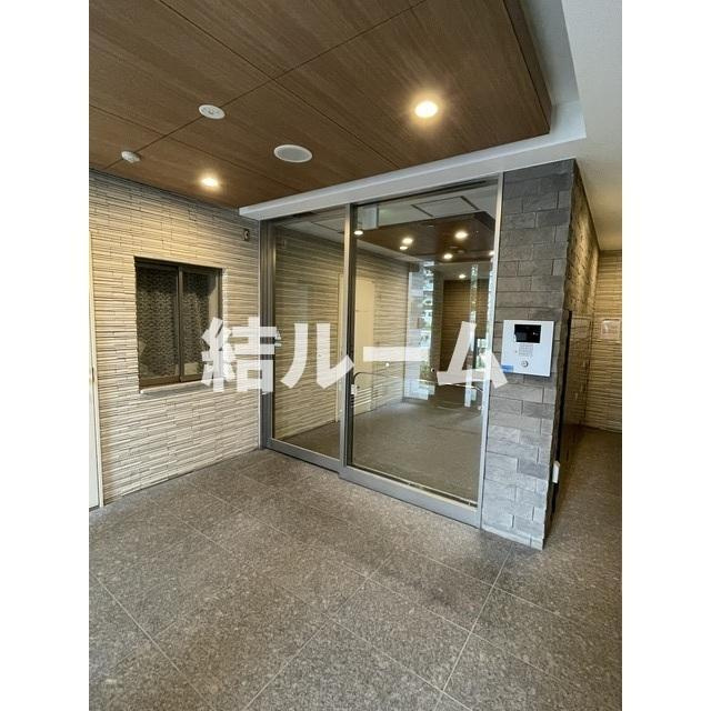 文京区関口１丁目の賃貸マンションのエントランス