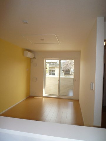 南青山ガーデンハイツの居間・リビング